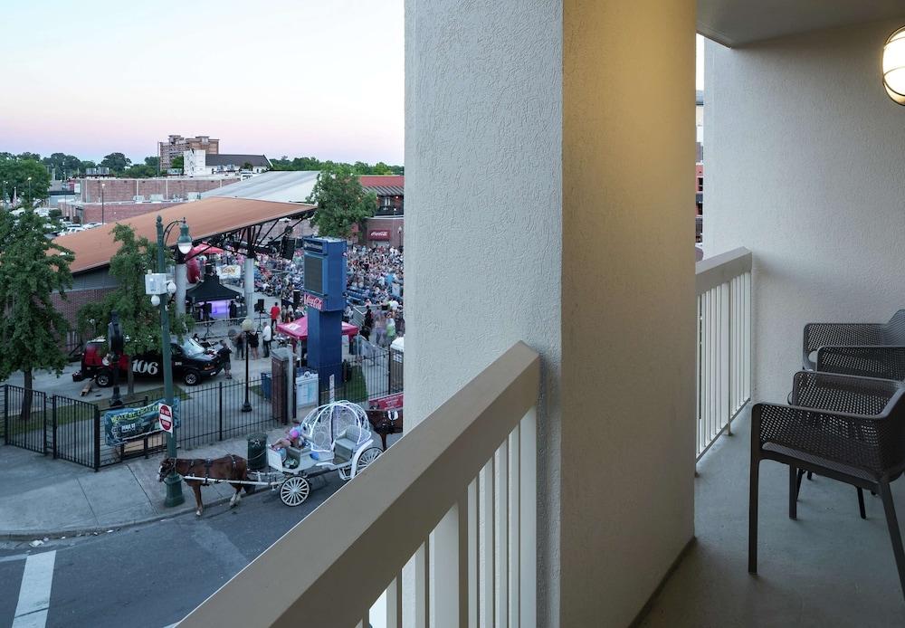 Hampton Inn & Suites Memphis-Beale Street Exteriör bild